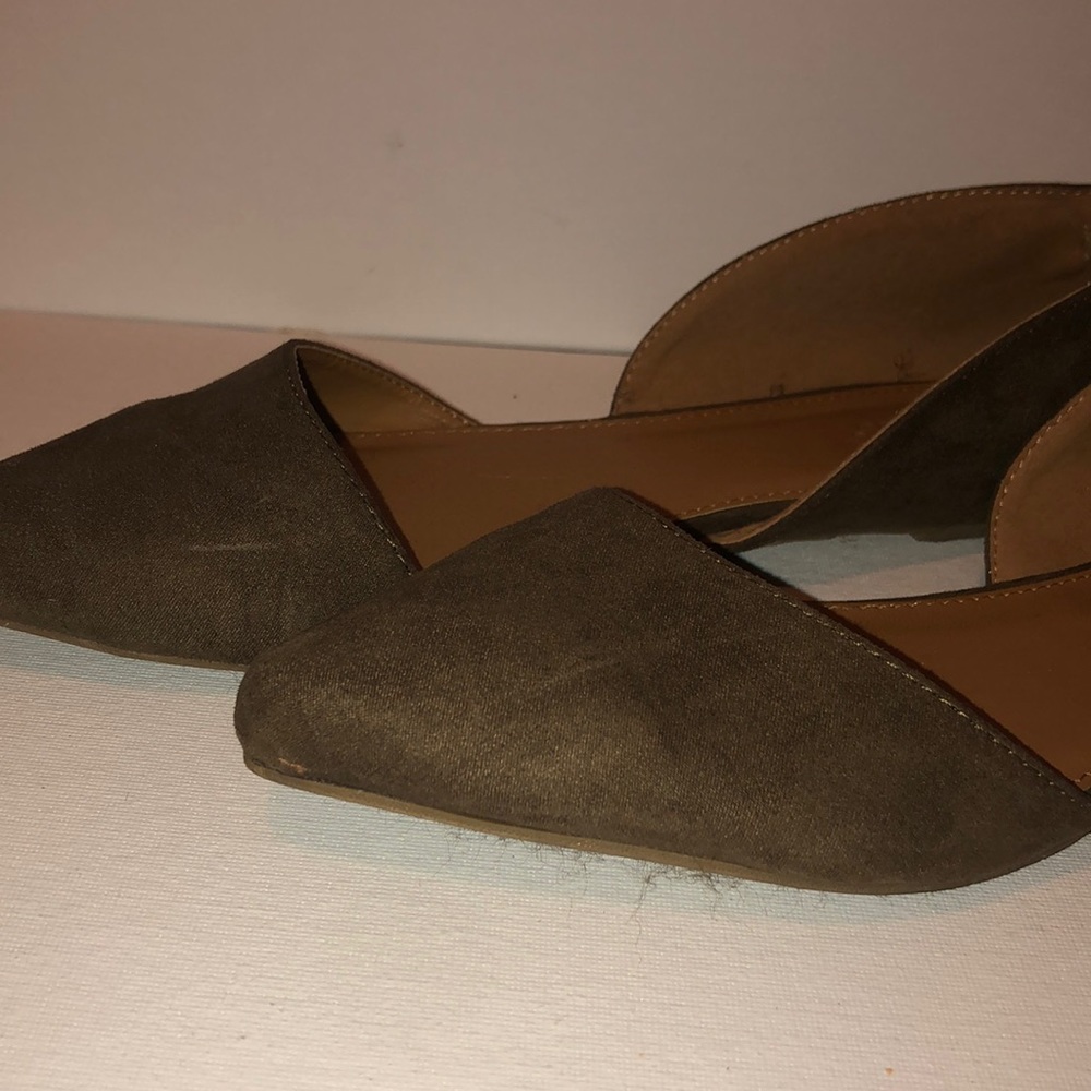 Flats - Picture 2 of 3